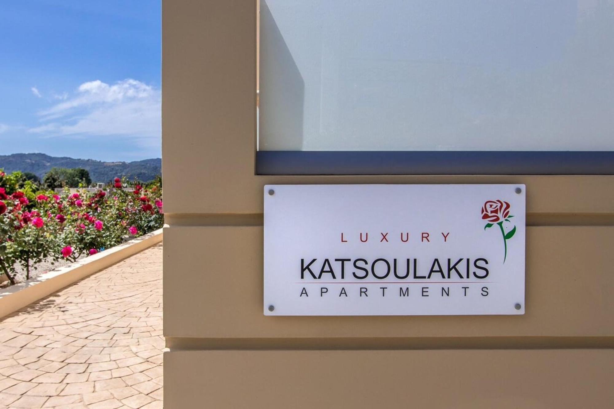 Luxury Katsoulakis Apartments In Countryside Alikianos Exteriér fotografie